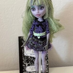 Monster High Twyla doll, 13 Wishes with booklet
